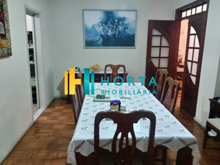 Apartamento com 4 quartos à venda, 210m2 em Rio De Janeiro - RJ - imagem 9 Foto 9 de Apartamento com 4 quartos à venda, 210m2 em Rio De Janeiro - RJ