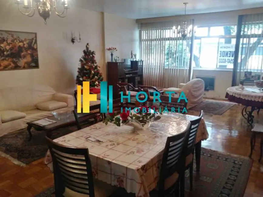 Apartamento com 4 quartos à venda, 210m2 em Rio De Janeiro - RJ - imagem 2 Foto 2 de Apartamento com 4 quartos à venda, 210m2 em Rio De Janeiro - RJ