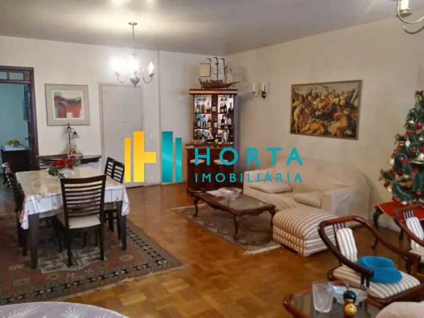 Apartamento com 4 quartos à venda, 210m2 em Rio De Janeiro - RJ - imagem 7 Foto 7 de Apartamento com 4 quartos à venda, 210m2 em Rio De Janeiro - RJ