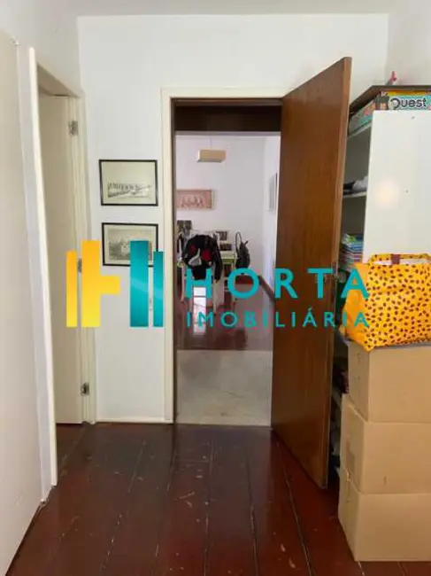 Apartamento com 4 quartos à venda, 185m2 em Rio De Janeiro - RJ - imagem 7 Foto 7 de Apartamento com 4 quartos à venda, 185m2 em Rio De Janeiro - RJ
