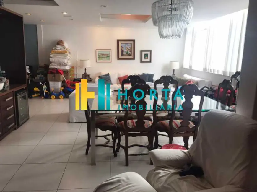 Foto 2 de Apartamento com 4 quartos à venda, 235m2 em Rio De Janeiro - RJ