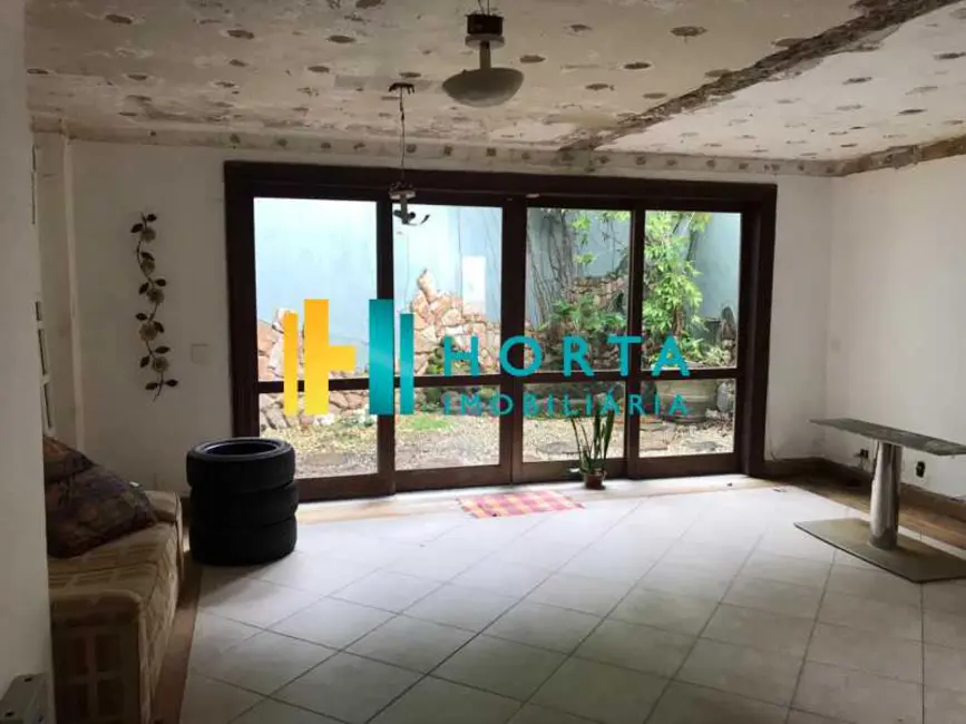 Casa com 4 quartos à venda, 558m2 em Rio De Janeiro - RJ - imagem 3 Foto 3 de Casa com 4 quartos à venda, 558m2 em Rio De Janeiro - RJ