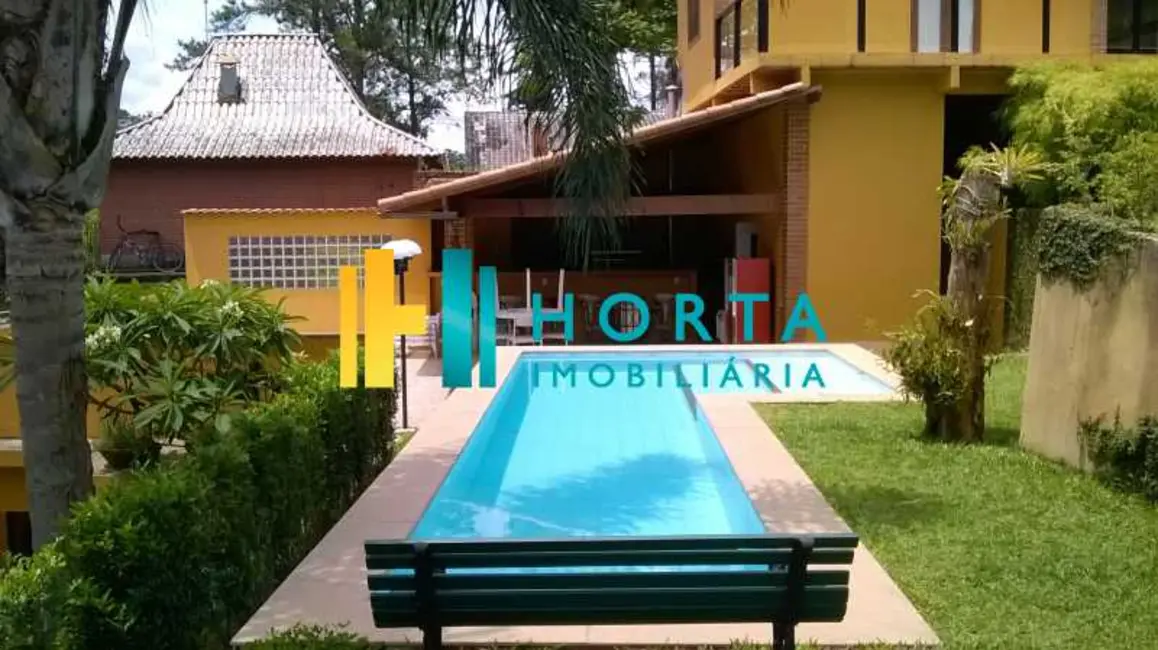 Casa de Condomínio com 4 quartos à venda, 600m2 em Petropolis - RJ - imagem 7 Foto 7 de Casa de Condomínio com 4 quartos à venda, 600m2 em Petropolis - RJ