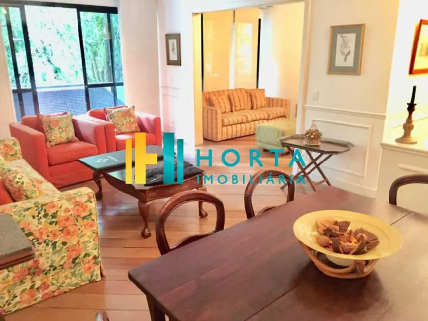 Cobertura com 3 quartos à venda, 297m2 em Rio De Janeiro - RJ - imagem 1 Foto 1 de Cobertura com 3 quartos à venda, 297m2 em Rio De Janeiro - RJ