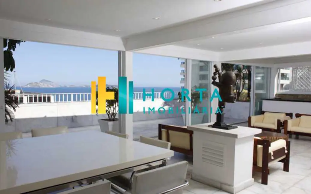 Foto 2 de Cobertura com 4 quartos à venda, 550m2 em Rio De Janeiro - RJ