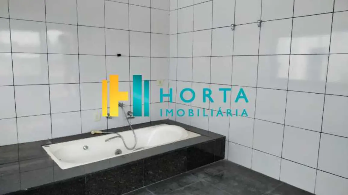 Foto 4 de Cobertura com 5 quartos à venda, 400m2 em Rio De Janeiro - RJ