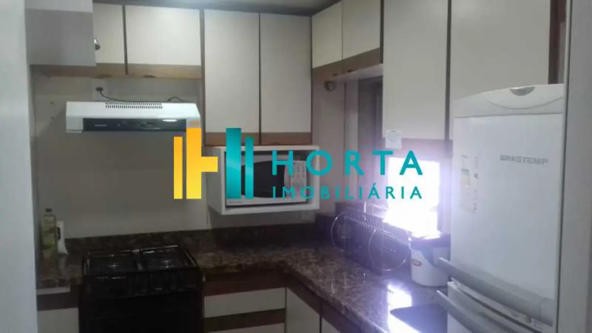 Loft / Flat com 2 quartos à venda, 65m2 em Rio De Janeiro - RJ - imagem 8 Foto 8 de Loft / Flat com 2 quartos à venda, 65m2 em Rio De Janeiro - RJ