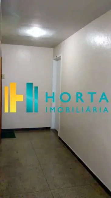 Sala Comercial à venda, 28m2 em Rio De Janeiro - RJ - imagem 1 Foto 1 de Sala Comercial à venda, 28m2 em Rio De Janeiro - RJ