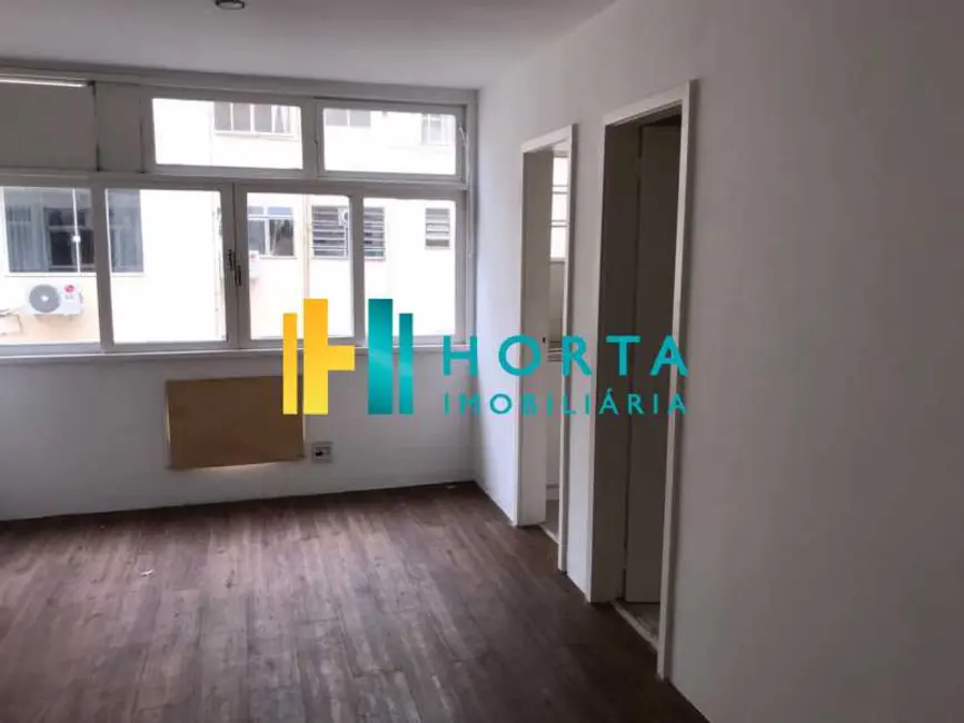 Sala Comercial à venda e para alugar, 36m2 em Rio De Janeiro - RJ - imagem 3 Foto 3 de Sala Comercial à venda e para alugar, 36m2 em Rio De Janeiro - RJ