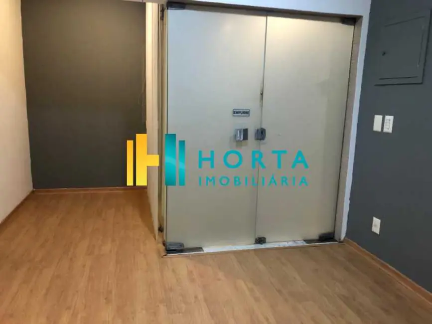 Sala Comercial à venda, 30m2 em Rio De Janeiro - RJ - imagem 6 Foto 6 de Sala Comercial à venda, 30m2 em Rio De Janeiro - RJ