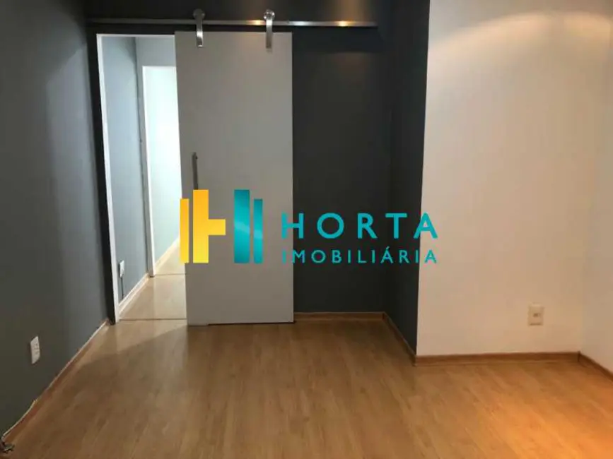 Sala Comercial à venda, 30m2 em Rio De Janeiro - RJ - imagem 5 Foto 5 de Sala Comercial à venda, 30m2 em Rio De Janeiro - RJ