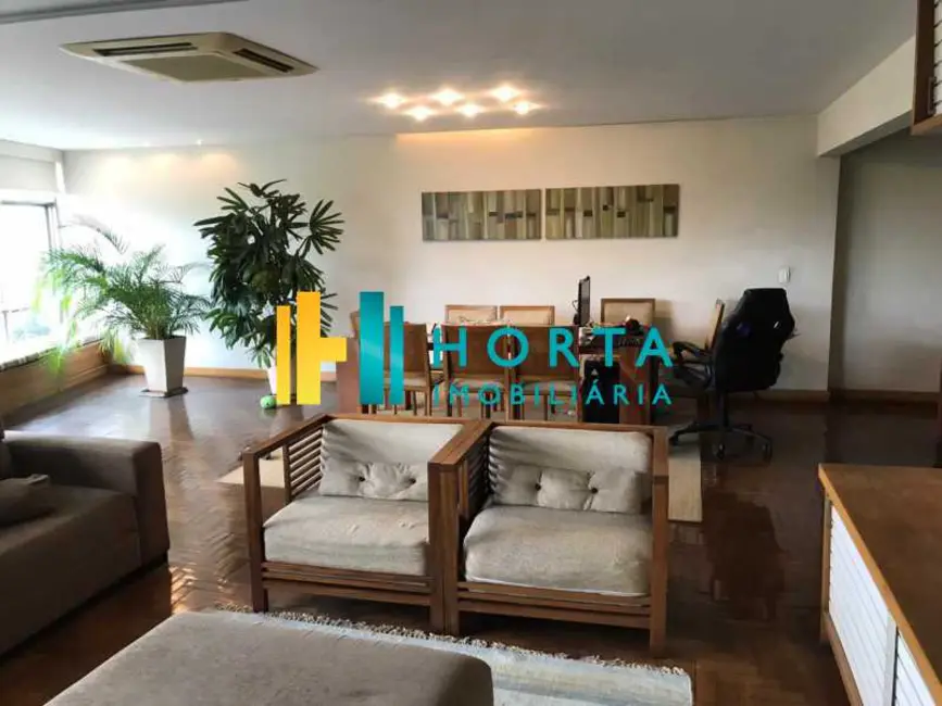 Foto 2 de Apartamento com 4 quartos à venda, 240m2 em Rio De Janeiro - RJ