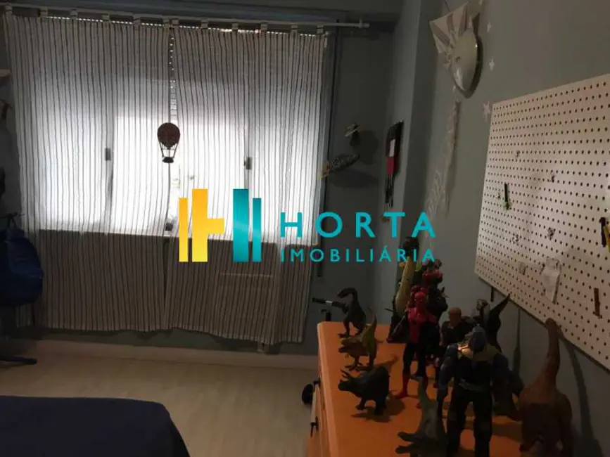 Foto 9 de Apartamento com 2 quartos à venda, 100m2 em Rio De Janeiro - RJ