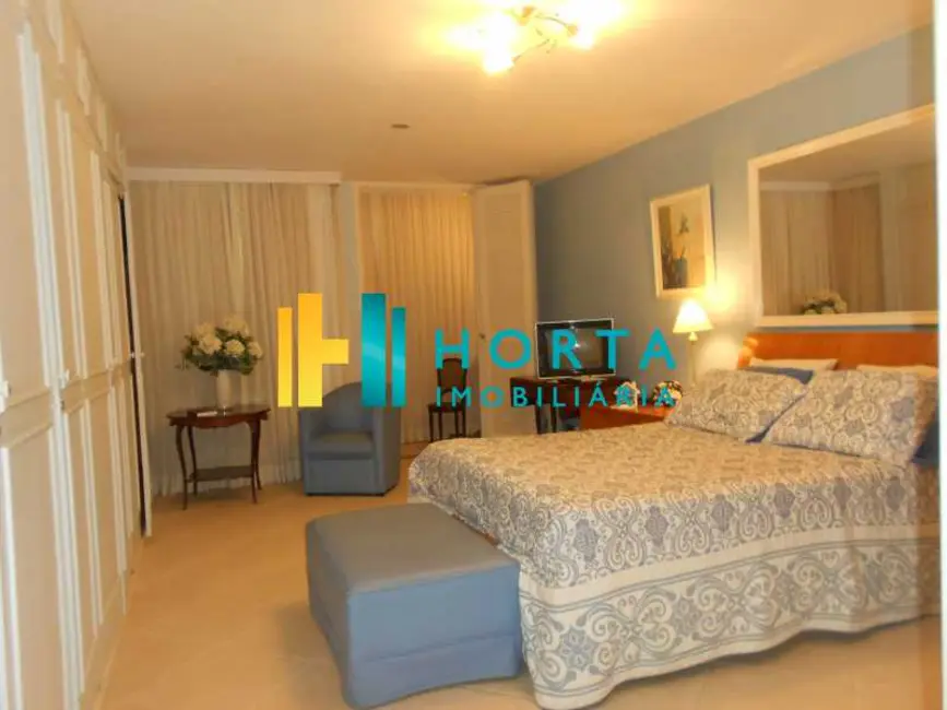 Apartamento com 3 quartos à venda e para alugar, 242m2 em Rio De Janeiro - RJ - imagem 7 Foto 7 de Apartamento com 3 quartos à venda e para alugar, 242m2 em Rio De Janeiro - RJ