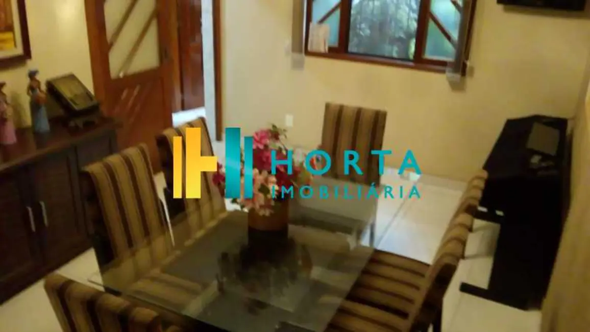 Foto 5 de Casa com 4 quartos à venda, 225m2 em Rio De Janeiro - RJ