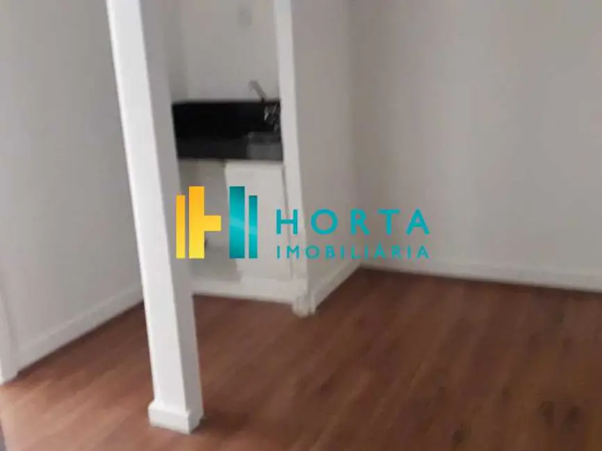 Sala Comercial à venda, 40m2 em Rio De Janeiro - RJ - imagem 5 Foto 5 de Sala Comercial à venda, 40m2 em Rio De Janeiro - RJ