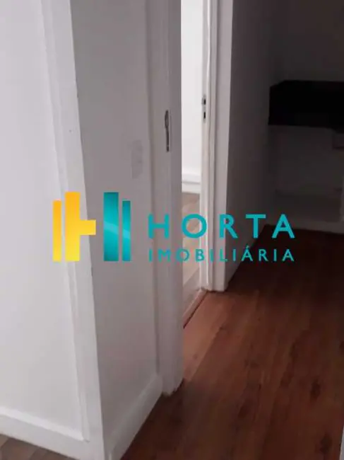 Sala Comercial à venda, 40m2 em Rio De Janeiro - RJ - imagem 9 Foto 9 de Sala Comercial à venda, 40m2 em Rio De Janeiro - RJ