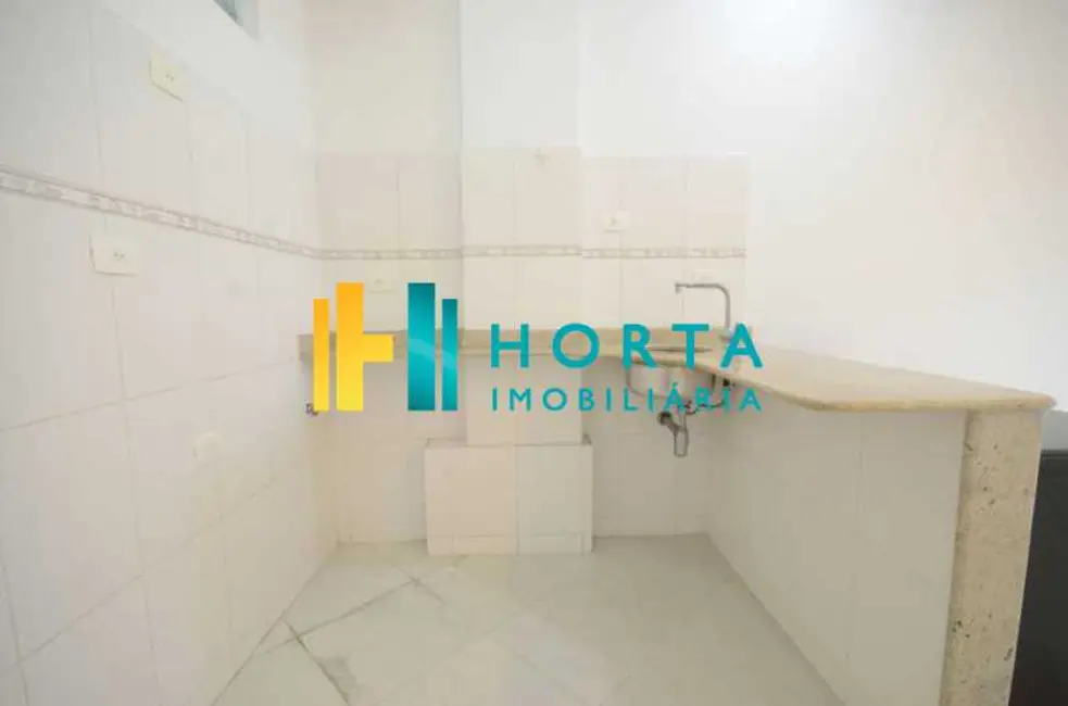Kitnet com 1 quarto à venda, 30m2 em Rio De Janeiro - RJ - imagem 6 Foto 6 de Kitnet com 1 quarto à venda, 30m2 em Rio De Janeiro - RJ