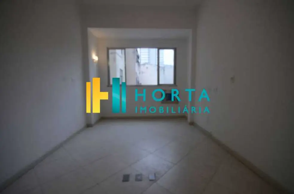 Kitnet com 1 quarto à venda, 30m2 em Rio De Janeiro - RJ - imagem 3 Foto 3 de Kitnet com 1 quarto à venda, 30m2 em Rio De Janeiro - RJ