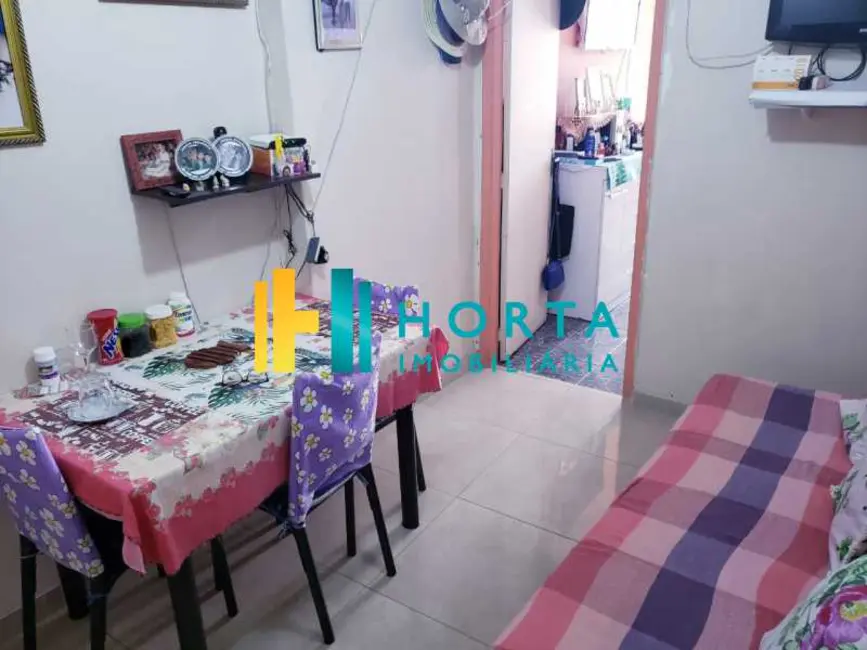 Kitnet com 1 quarto à venda, 45m2 em Rio De Janeiro - RJ - imagem 1 Foto 1 de Kitnet com 1 quarto à venda, 45m2 em Rio De Janeiro - RJ