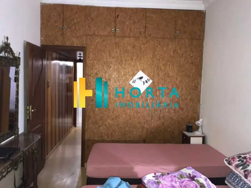 Kitnet com 1 quarto à venda, 40m2 em Rio De Janeiro - RJ - imagem 2 Foto 2 de Kitnet com 1 quarto à venda, 40m2 em Rio De Janeiro - RJ