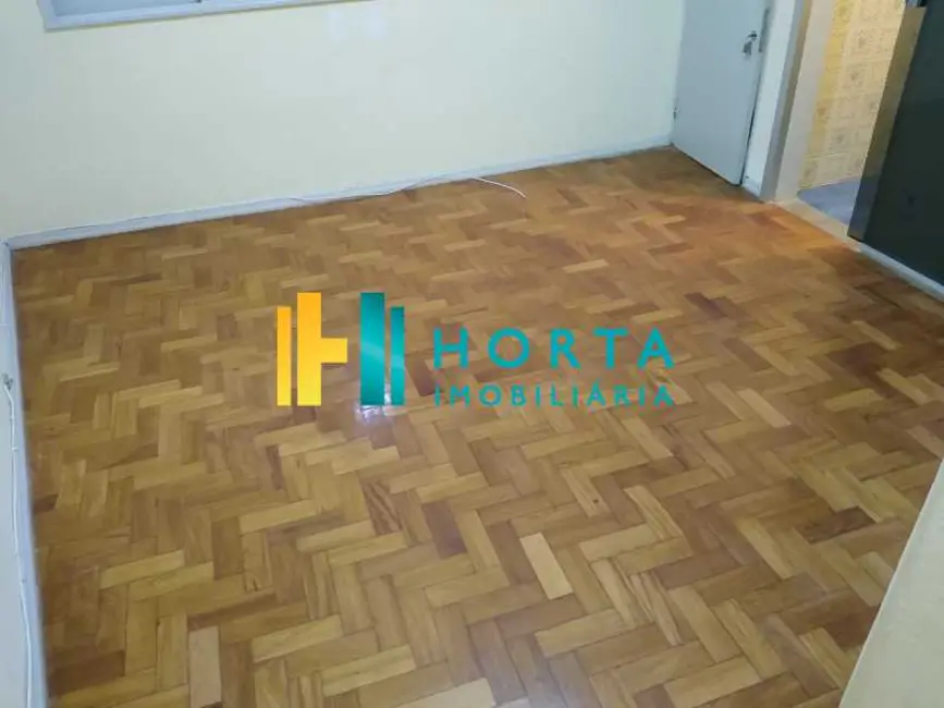 Kitnet com 1 quarto à venda, 38m2 em Rio De Janeiro - RJ - imagem 2 Foto 2 de Kitnet com 1 quarto à venda, 38m2 em Rio De Janeiro - RJ