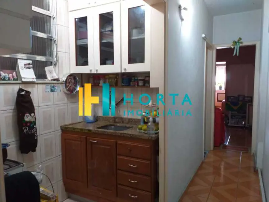 Kitnet com 1 quarto à venda, 42m2 em Rio De Janeiro - RJ - imagem 8 Foto 8 de Kitnet com 1 quarto à venda, 42m2 em Rio De Janeiro - RJ