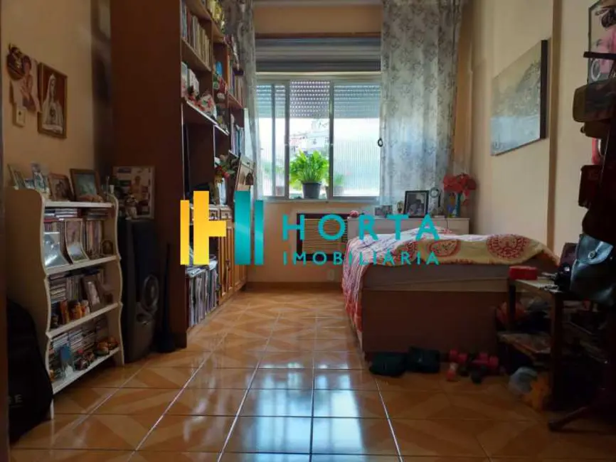 Foto 2 de Kitnet com 1 quarto à venda, 42m2 em Rio De Janeiro - RJ