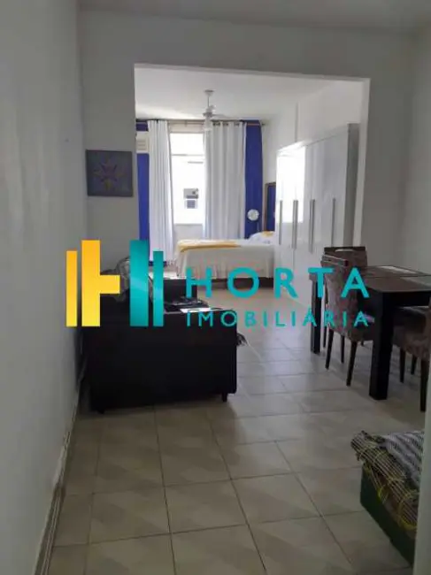 Kitnet com 1 quarto à venda, 60m2 em Rio De Janeiro - RJ - imagem 3 Foto 3 de Kitnet com 1 quarto à venda, 60m2 em Rio De Janeiro - RJ