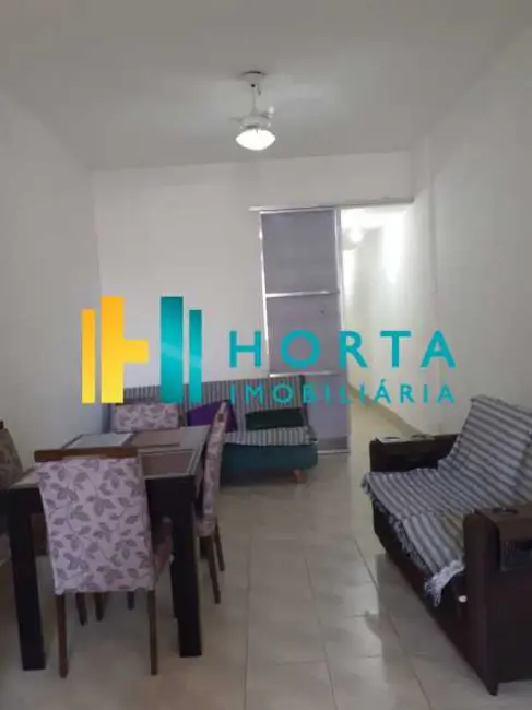 Kitnet com 1 quarto à venda, 60m2 em Rio De Janeiro - RJ - imagem 2 Foto 2 de Kitnet com 1 quarto à venda, 60m2 em Rio De Janeiro - RJ