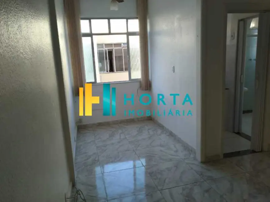 Foto 1 de Kitnet com 1 quarto à venda, 30m2 em Rio De Janeiro - RJ