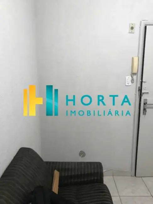 Foto 1 de Kitnet com 1 quarto à venda, 18m2 em Rio De Janeiro - RJ