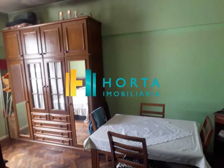 Kitnet com 1 quarto à venda, 32m2 em Rio De Janeiro - RJ - imagem 2 Foto 2 de Kitnet com 1 quarto à venda, 32m2 em Rio De Janeiro - RJ