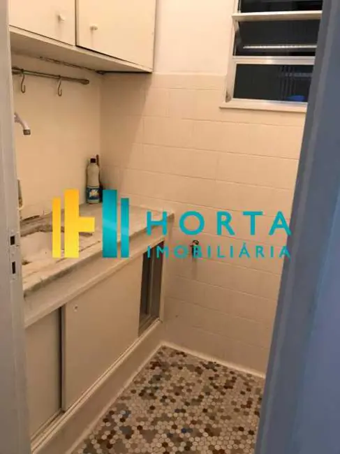 Kitnet com 1 quarto à venda, 34m2 em Rio De Janeiro - RJ - imagem 8 Foto 8 de Kitnet com 1 quarto à venda, 34m2 em Rio De Janeiro - RJ