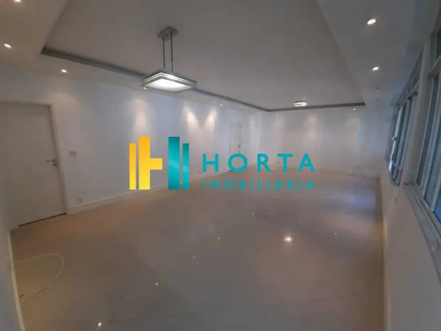 Apartamento com 4 quartos à venda, 159m2 em Rio De Janeiro - RJ - imagem 4 Foto 4 de Apartamento com 4 quartos à venda, 159m2 em Rio De Janeiro - RJ