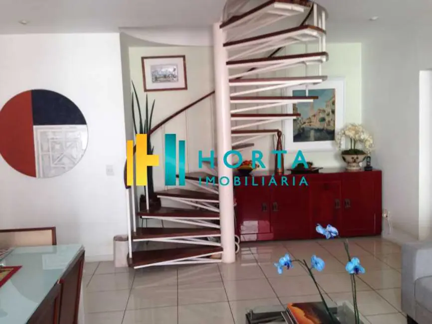 Foto 7 de Cobertura com 3 quartos à venda, 200m2 em Rio De Janeiro - RJ