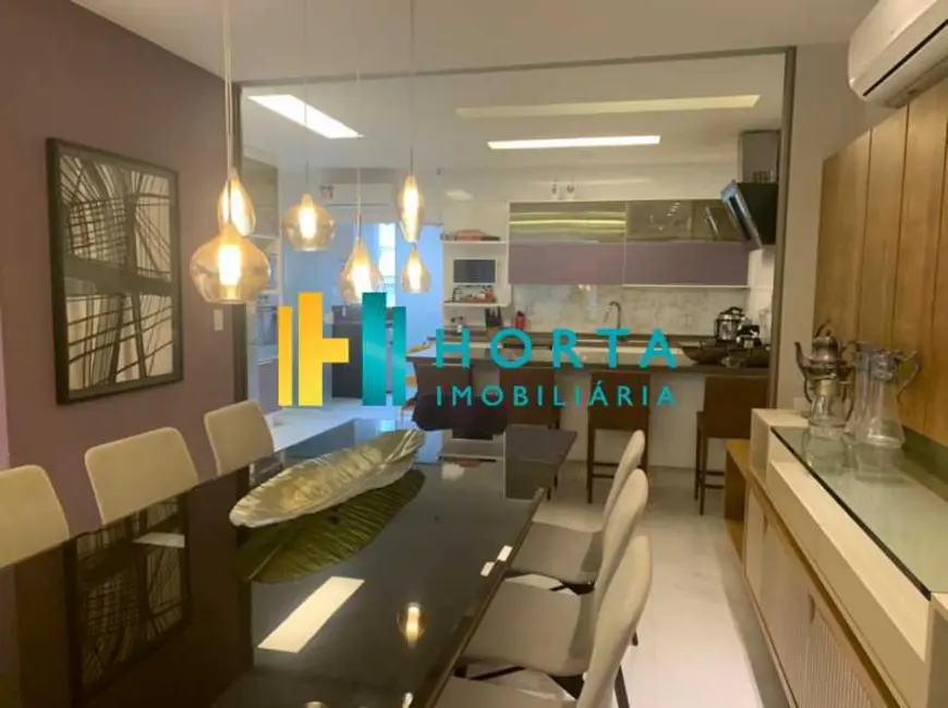 Foto 7 de Apartamento com 4 quartos à venda, 220m2 em Rio De Janeiro - RJ