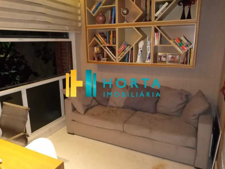 Foto 8 de Apartamento com 4 quartos à venda, 220m2 em Rio De Janeiro - RJ
