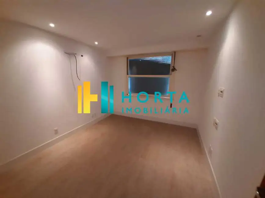 Foto 6 de Cobertura com 5 quartos à venda, 210m2 em Rio De Janeiro - RJ