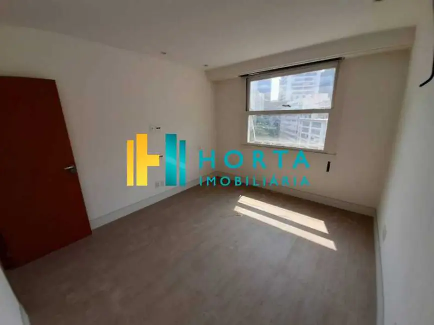 Foto 8 de Cobertura com 5 quartos à venda, 210m2 em Rio De Janeiro - RJ