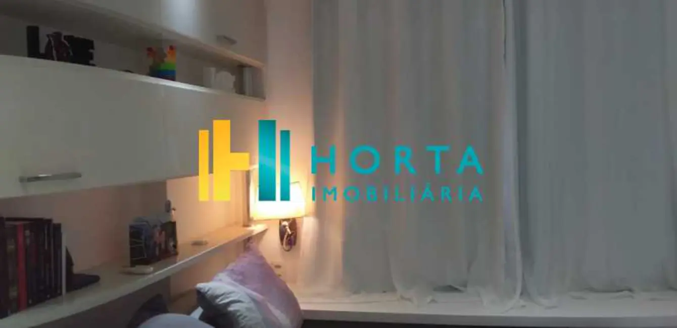 Loft / Flat com 1 quarto à venda, 45m2 em Rio De Janeiro - RJ - imagem 3 Foto 3 de Loft / Flat com 1 quarto à venda, 45m2 em Rio De Janeiro - RJ