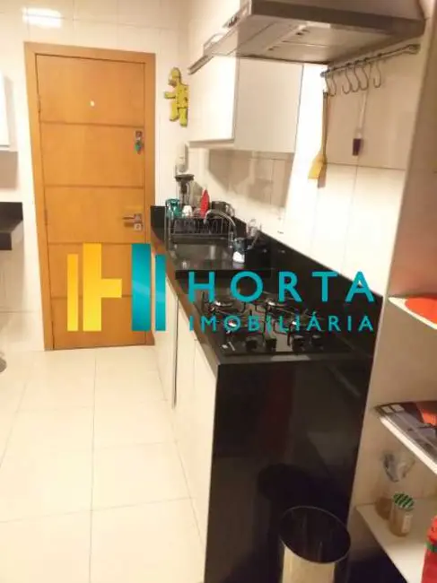 Foto 4 de Apartamento com 2 quartos à venda, 76m2 em Rio De Janeiro - RJ