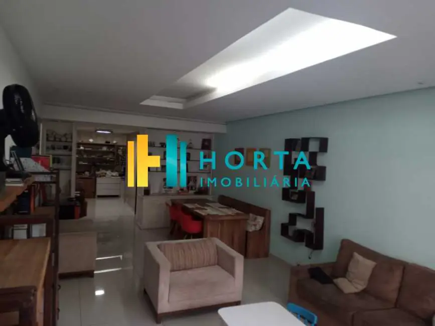 Apartamento com 3 quartos à venda, 180m2 em Rio De Janeiro - RJ - imagem 2 Foto 2 de Apartamento com 3 quartos à venda, 180m2 em Rio De Janeiro - RJ