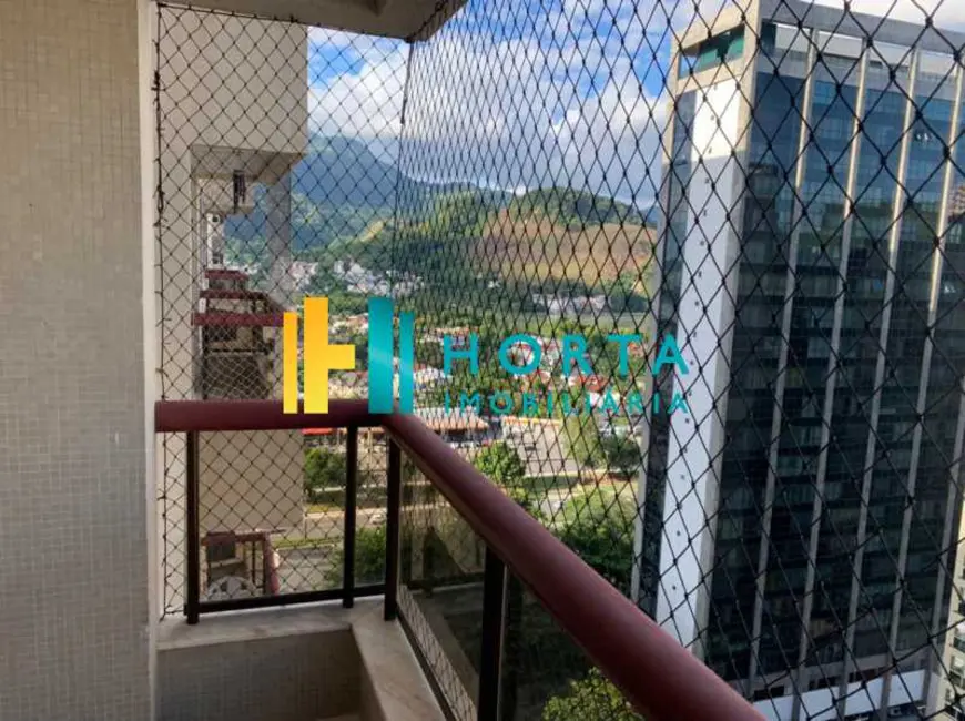 Foto 3 de Apartamento com 2 quartos para alugar, 65m2 em Rio De Janeiro - RJ