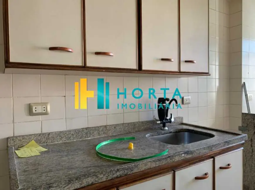 Foto 25 de Apartamento com 2 quartos para alugar, 65m2 em Rio De Janeiro - RJ