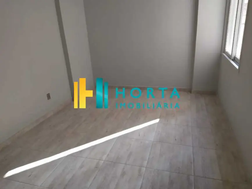 Foto 2 de Kitnet à venda, 20m2 em Rio De Janeiro - RJ