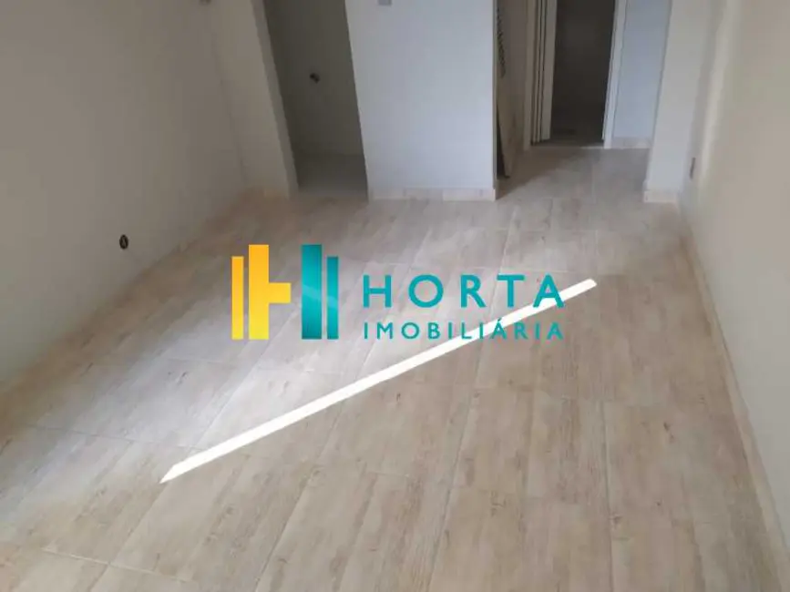 Kitnet à venda, 20m2 em Rio De Janeiro - RJ - imagem 5 Foto 5 de Kitnet à venda, 20m2 em Rio De Janeiro - RJ