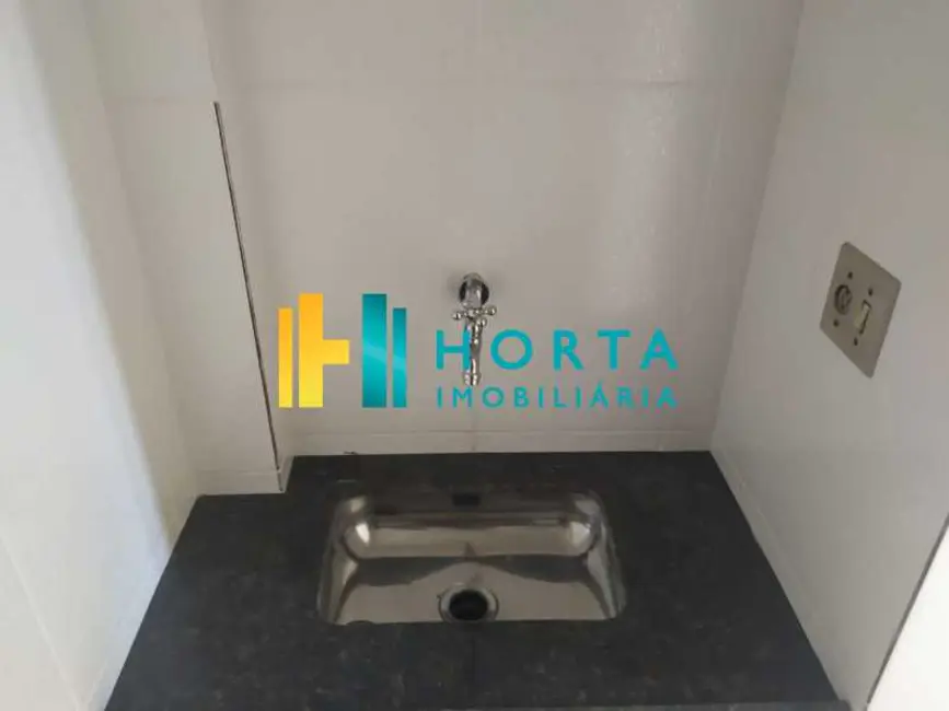 Kitnet à venda, 20m2 em Rio De Janeiro - RJ - imagem 7 Foto 7 de Kitnet à venda, 20m2 em Rio De Janeiro - RJ