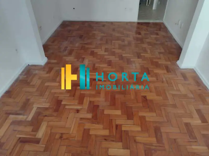 Kitnet com 1 quarto à venda e para alugar, 28m2 em Rio De Janeiro - RJ - imagem 4 Foto 4 de Kitnet com 1 quarto à venda e para alugar, 28m2 em Rio De Janeiro - RJ