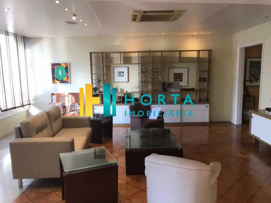 Apartamento com 3 quartos à venda, 220m2 em Rio De Janeiro - RJ - imagem 1 Foto 1 de Apartamento com 3 quartos à venda, 220m2 em Rio De Janeiro - RJ